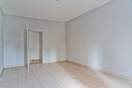 Casa para alugar com 3 quartos, 250m² em Jardim Libano, São Paulo