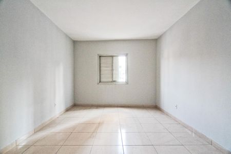 Casa para alugar com 3 quartos, 250m² em Jardim Libano, São Paulo
