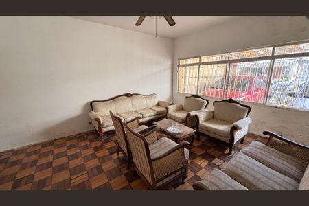 Casa à venda com 130m², 3 quartos e 2 vagas