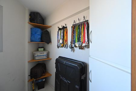 Apartamento à venda com 60m², 2 quartos e 1 vaga Apartamento à venda com 60m², 2 quartos e 1 vagaQuarto de Serviço