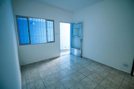 Casa para alugar com 88m², 2 quartos e 2 vagas Casa para alugar com 88m², 2 quartos e 2 vagasSala