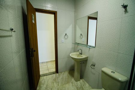 Casa para alugar com 88m², 2 quartos e 2 vagas Casa para alugar com 88m², 2 quartos e 2 vagasBanheiro