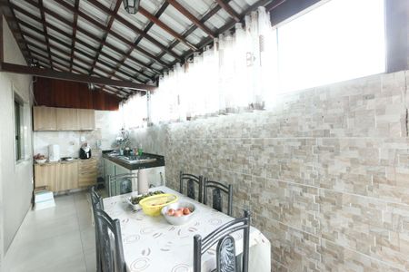 Casa à venda com 160m², 3 quartos e 2 vagasVaranda gourmet