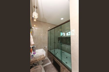 Casa à venda com 160m², 3 quartos e 2 vagasBanheiro Suíte