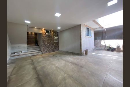 Casa à venda com 160m², 3 quartos e 2 vagasGaragem