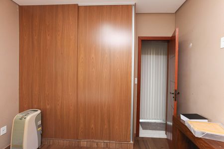 Casa à venda com 160m², 3 quartos e 2 vagasSuite