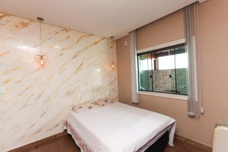 Casa à venda com 160m², 3 quartos e 2 vagasSuite