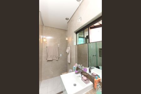 Casa à venda com 160m², 3 quartos e 2 vagasBanheiro Suíte