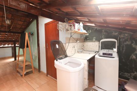 Casa à venda com 160m², 3 quartos e 2 vagasÁrea de Serviço