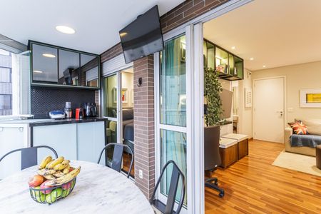 Apartamento à venda com 43m², 1 quarto e 1 vaga Apartamento à venda com 43m², 1 quarto e 1 vagaVaranda