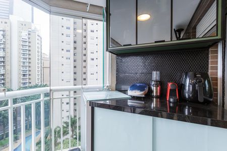 Apartamento à venda com 43m², 1 quarto e 1 vaga Apartamento à venda com 43m², 1 quarto e 1 vagaVaranda