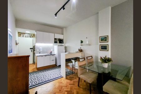 Apartamento à venda com 30m², 1 quarto e sem vaga