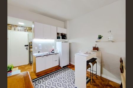 Apartamento à venda com 30m², 1 quarto e sem vaga