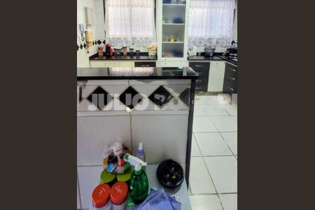 Casa de condomínio à venda com 350m², 4 quartos e 4 vagas