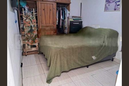 Casa de condomínio à venda com 69m², 3 quartos e 1 vaga