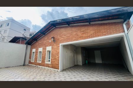 Casa à venda com 290m², 4 quartos e 5 vagas