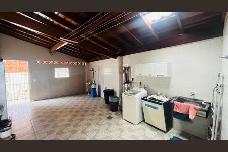 Casa à venda com 290m², 4 quartos e 5 vagas