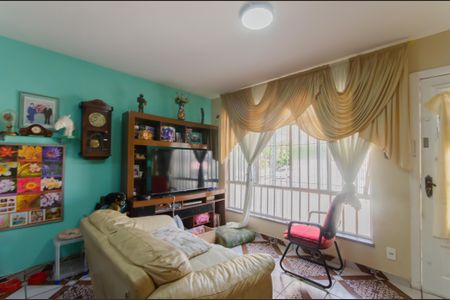 Sala de casa à venda com 4 quartos, 200m² em Jardim Nossa Senhora Aparecida, São Paulo