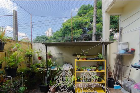 Casa à venda com 200m², 4 quartos e 1 vagaQuintal
