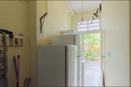 Casa à venda com 200m², 4 quartos e 1 vagaÁrea de Serviço