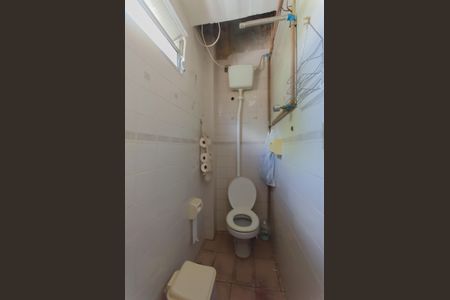 Casa à venda com 200m², 4 quartos e 1 vagaÁrea de Serviço