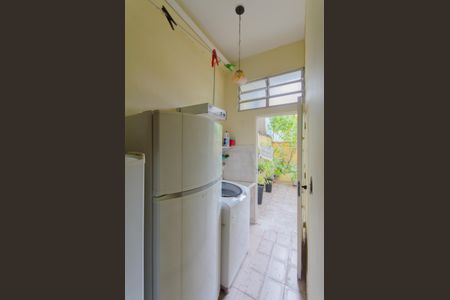 Casa à venda com 200m², 4 quartos e 1 vagaÁrea de Serviço