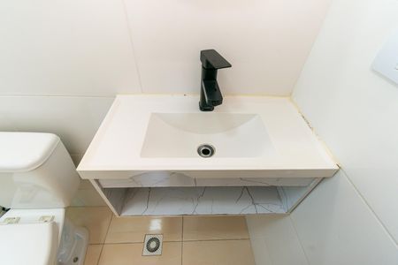 Apartamento para alugar com 43m², 2 quartos e sem vaga Apartamento para alugar com 43m², 2 quartos e sem vagaBanheiro