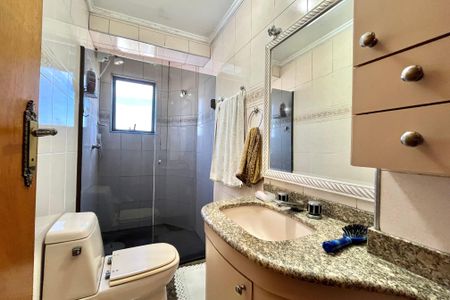 Apartamento à venda com 180m², 3 quartos e 2 vagasBanheiro da Suíte 2