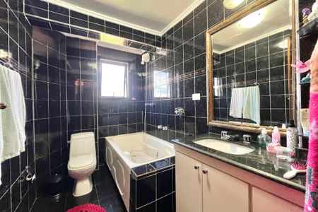 Apartamento à venda com 180m², 3 quartos e 2 vagasBanheiro da Suíte 3