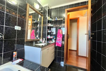 Apartamento à venda com 180m², 3 quartos e 2 vagasBanheiro da Suíte 3