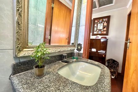 Apartamento à venda com 180m², 3 quartos e 2 vagasLavabo