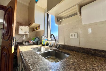 Apartamento à venda com 180m², 3 quartos e 2 vagasCozinha 