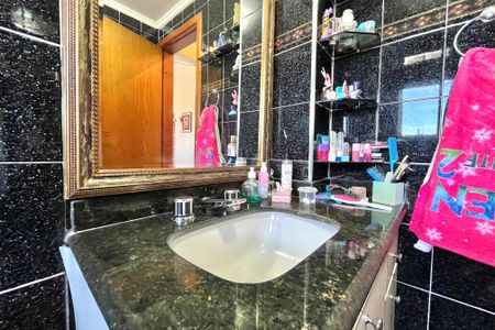 Apartamento à venda com 180m², 3 quartos e 2 vagasBanheiro da Suíte 3