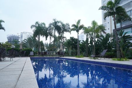 Apartamento para alugar com 242m², 4 quartos e 4 vagasÁrea comum - Piscina