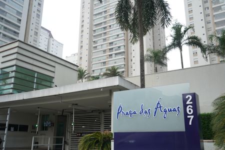 Apartamento para alugar com 242m², 4 quartos e 4 vagasFachada