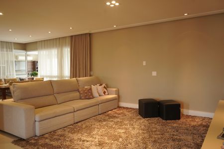 Sala de apartamento para alugar com 4 quartos, 242m² em Chácara Santo Antônio (zona Leste), São Paulo