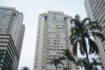 Apartamento para alugar com 242m², 4 quartos e 4 vagasFachada