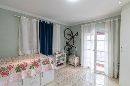 Casa à venda com 250m², 3 quartos e 2 vagas Casa à venda com 250m², 3 quartos e 2 vagasQuarto 2