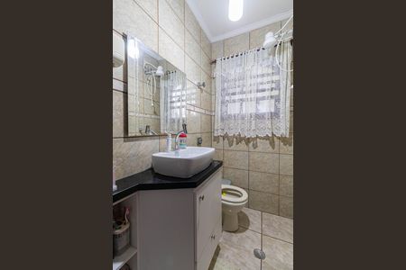 Casa à venda com 250m², 3 quartos e 2 vagas Casa à venda com 250m², 3 quartos e 2 vagasBanheiro 2