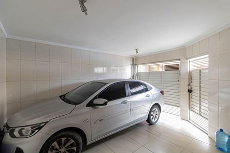 Casa à venda com 250m², 3 quartos e 2 vagas Casa à venda com 250m², 3 quartos e 2 vagasGaragem