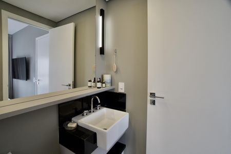 Banheiro da Suíte de apartamento para alugar com 1 quarto, 35m² em Jardins, São Paulo