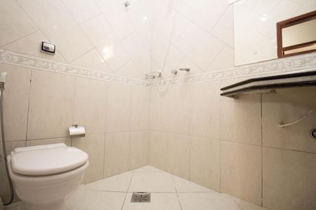 Casa para alugar com 132m², 4 quartos e 3 vagasBanheiro Social