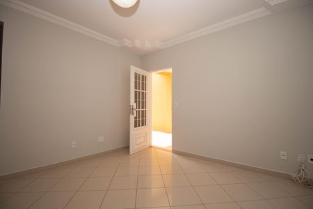 Casa para alugar com 132m², 4 quartos e 3 vagasSala