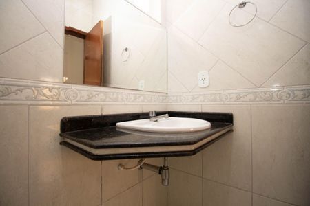 Casa para alugar com 132m², 4 quartos e 3 vagasBanheiro Social