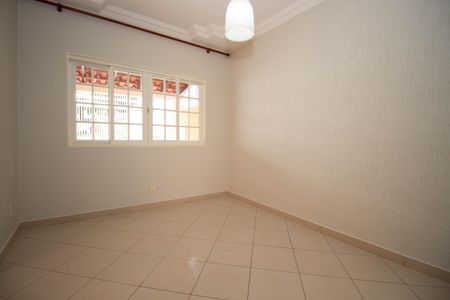 Casa para alugar com 132m², 4 quartos e 3 vagasSala