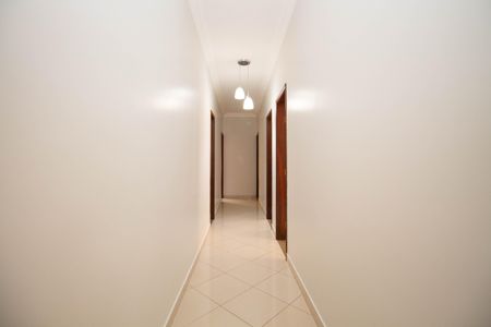 Casa para alugar com 132m², 4 quartos e 3 vagasCorredor