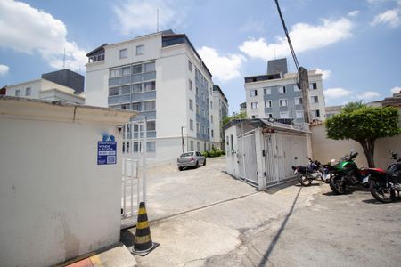 Apartamento para alugar com 41m², 2 quartos e 1 vaga Apartamento para alugar com 41m², 2 quartos e 1 vagaFachada