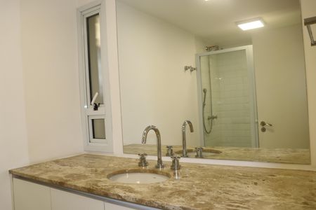 Apartamento para alugar com 93m², 2 quartos e 1 vagaBanheiro social