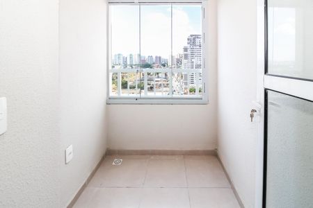 Apartamento para alugar com 30m², 2 quartos e sem vaga Apartamento para alugar com 30m², 2 quartos e sem vagaVaranda e Área de Serviço