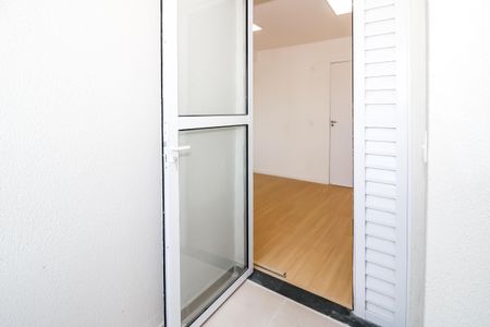Apartamento para alugar com 30m², 2 quartos e sem vaga Apartamento para alugar com 30m², 2 quartos e sem vagaVaranda e Área de Serviço